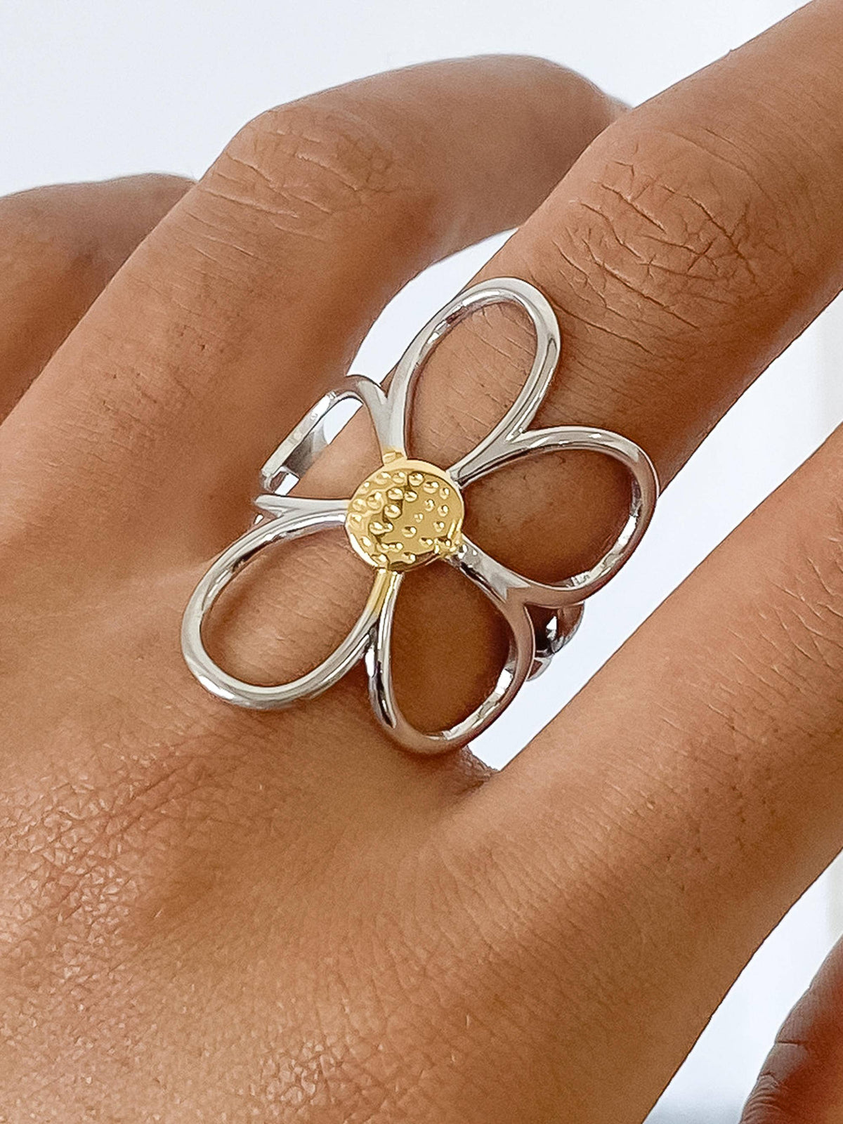 Isolde 18K Non-Tarnish Large Floral Ring: Yellow Gold / 7