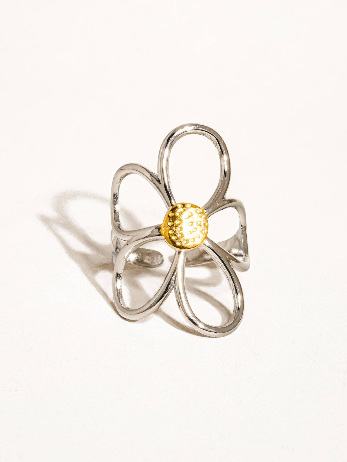 Isolde 18K Non-Tarnish Large Floral Ring: Yellow Gold / 7