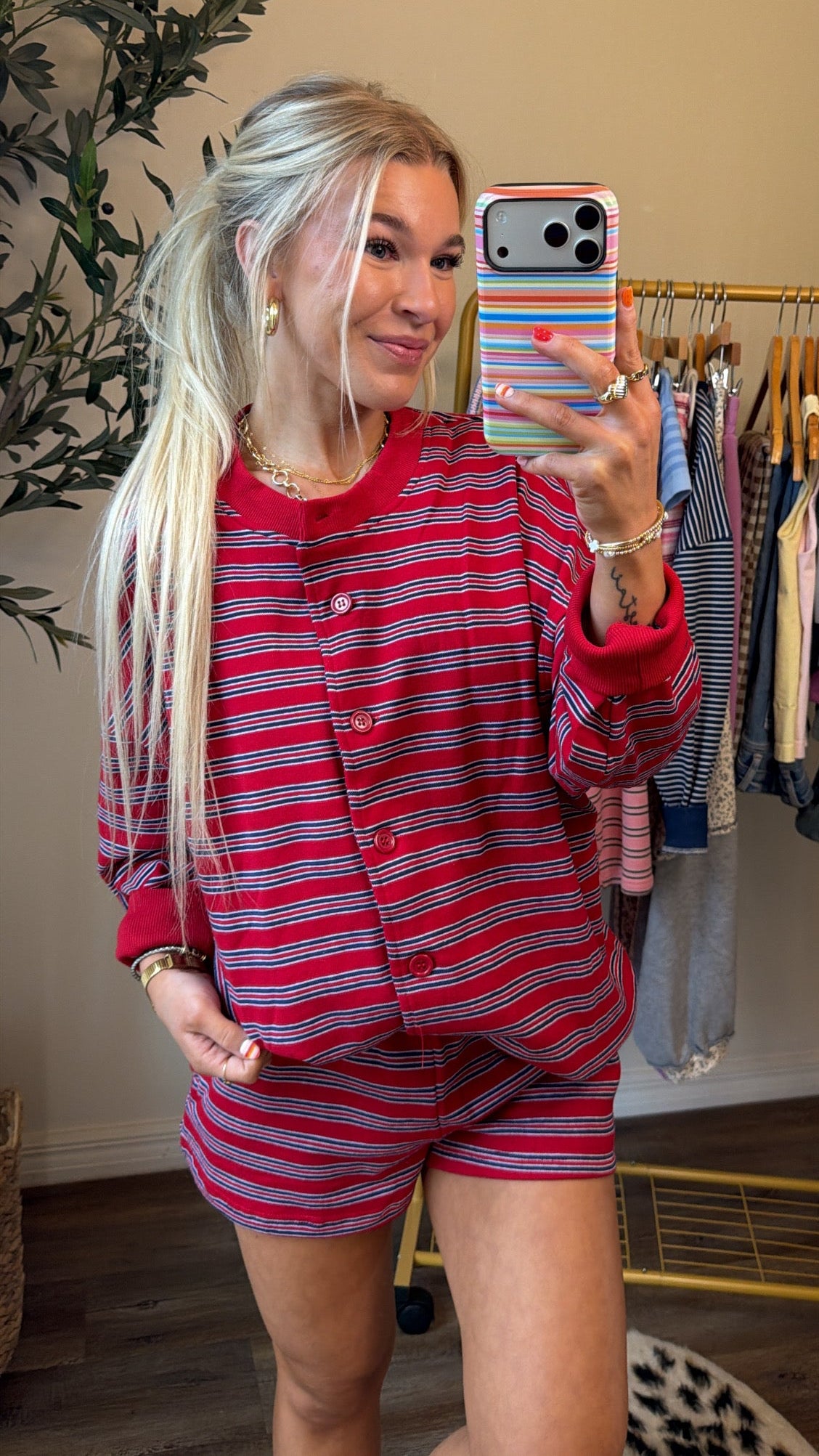 Retro Stripe Shorts - Red