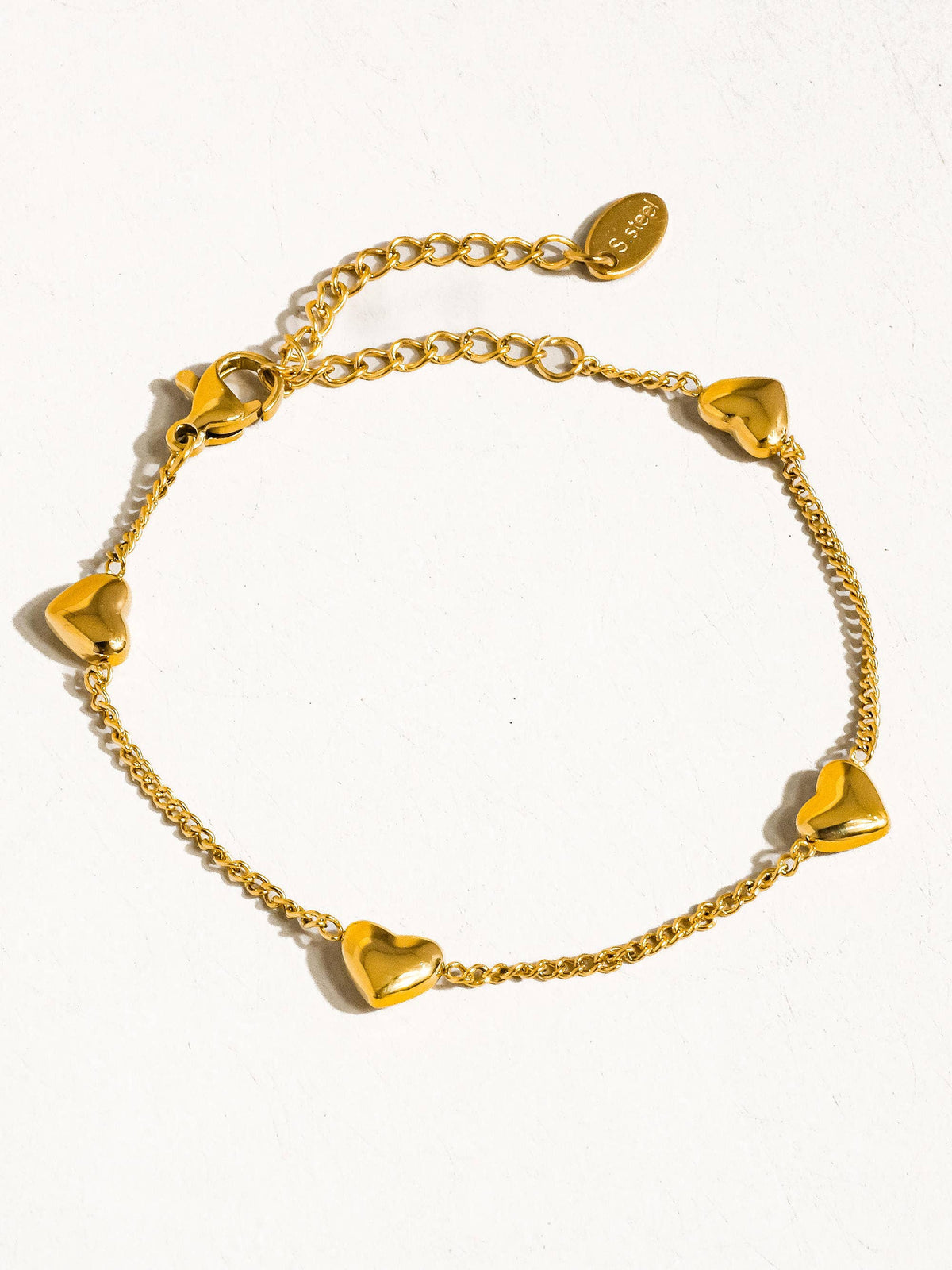Vivre 18K Gold Non-Tarnish Petite Heart Bracelet, Necklace: Yellow Gold / Bracelet